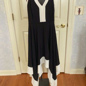 Andrianna Papell Are you ready for prom or wedding guest?  Great dancing dress